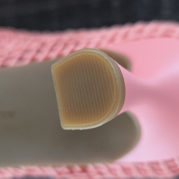 Alex Marie ASHTON Coral Crochet Pointed Kitten Heels with Buckle 10M Coral PINK - Picture 14 of 16